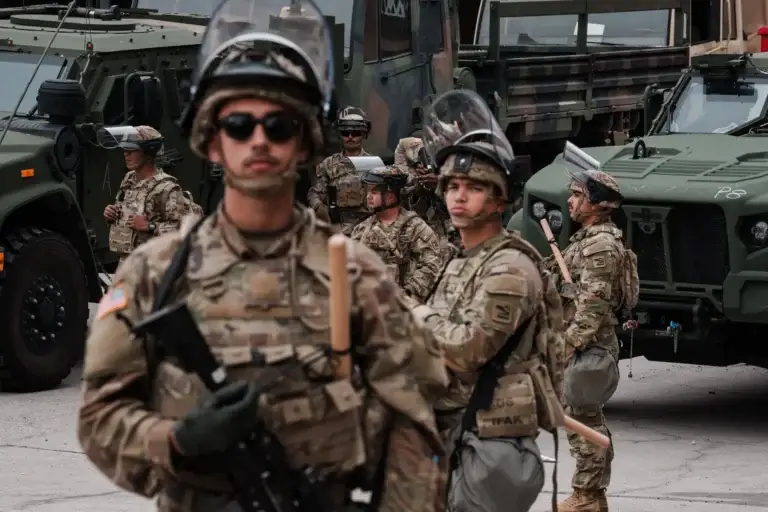 11trump-news-LA-national-guard-ktqj-superJumbo